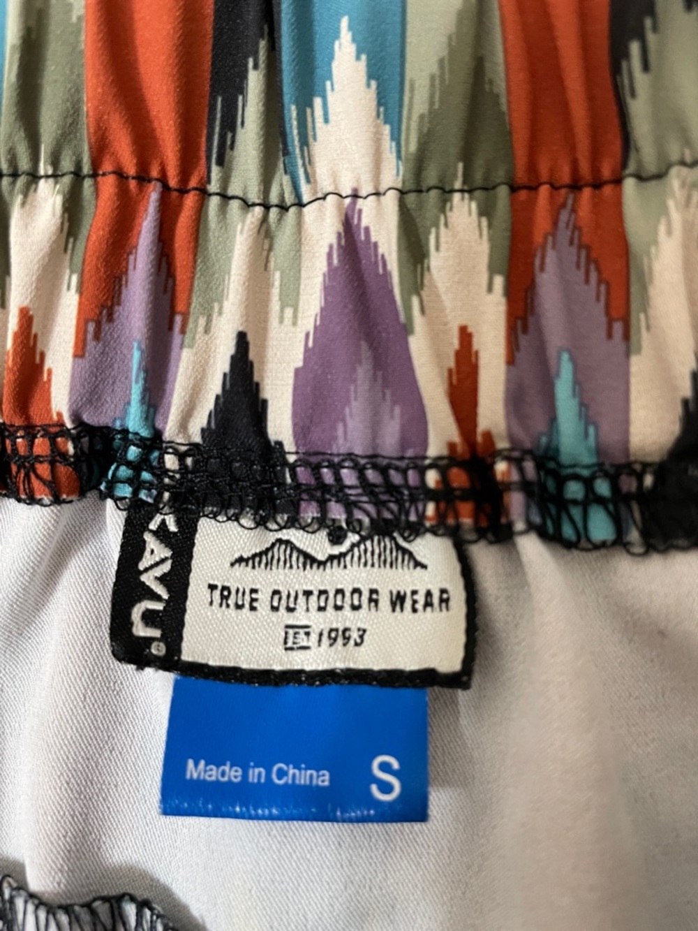 KAVU Tepic Shorts size Small - Picture 5 of 6